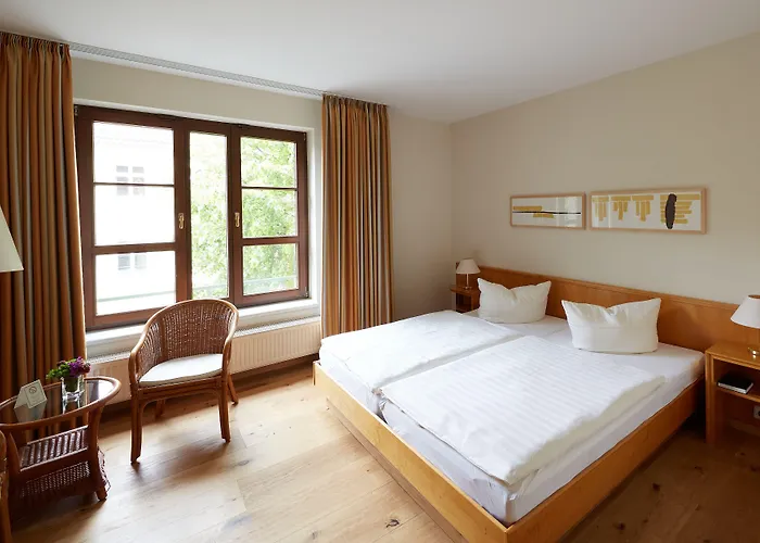 Отель Garni Zum Eichwerder Темплин